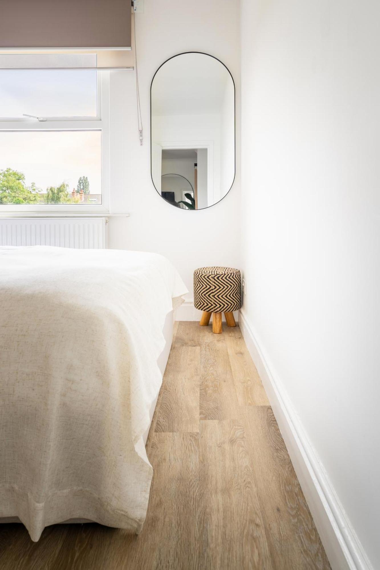 Newly Designed, 2Br Apt, 5Min From Northwood London Tube Station, Nato Hq, Ideal For Wembley, Warner Studio, Contractors מראה חיצוני תמונה